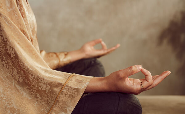 /Magazine/2020/comfort/2020-11-20_A guide to cultivating compassion in your life __main.jpg